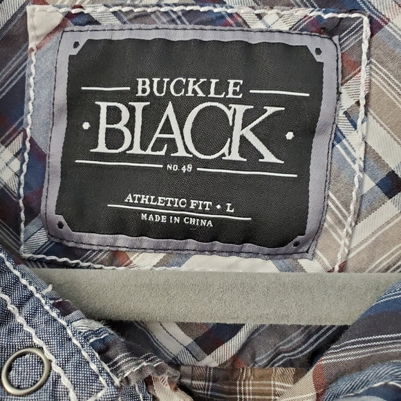 Buckle Black Athletic Fit ButtonDown Men's size Large. - Picture 3 of 4